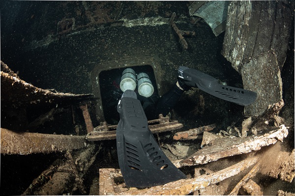 Simon Lorenz explores Bikini Atoll