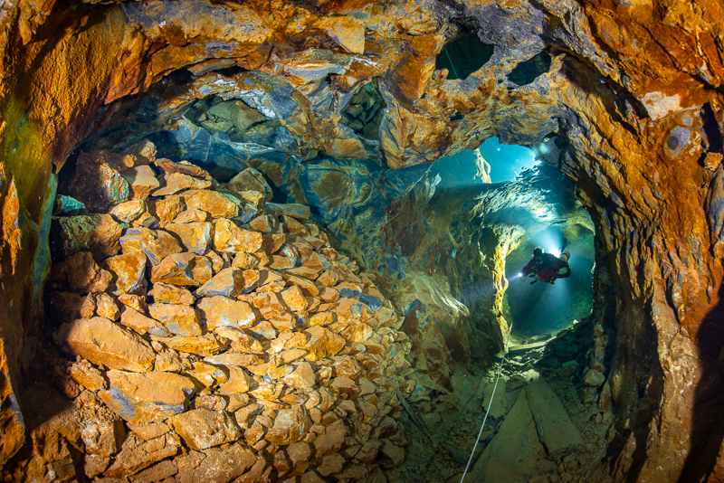 Opal Mine Cave Diving