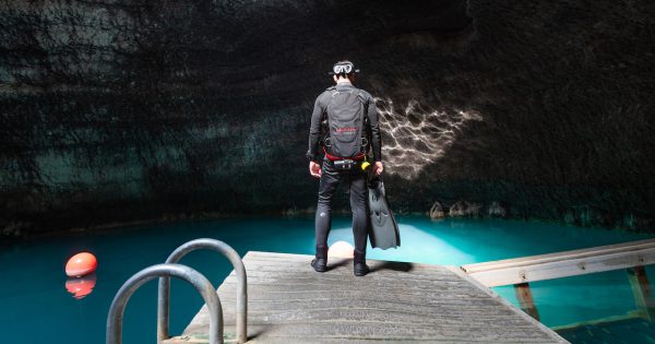 Top Inland Dive Sites in the USA - Crater