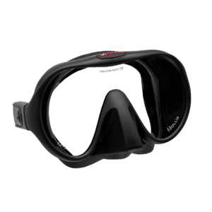 Hollis M1 Mask 3 Quarter Product Image